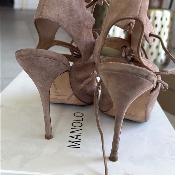 Manolo Elegant Taupe Lace-Up Heels- size 40 - Picture 6 of 6